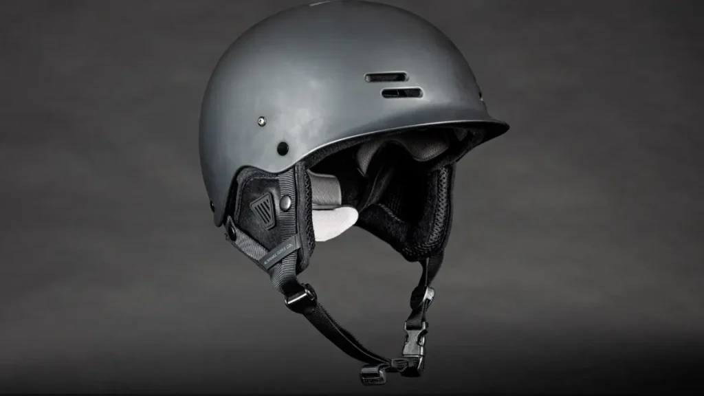 Ak Durableヘルメット横から撮影